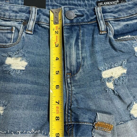 Blank Nyc The Fulton Roll Up Denim Medium Blue Distressed Womens Jean Shorts 26 - Picture 8 of 13
